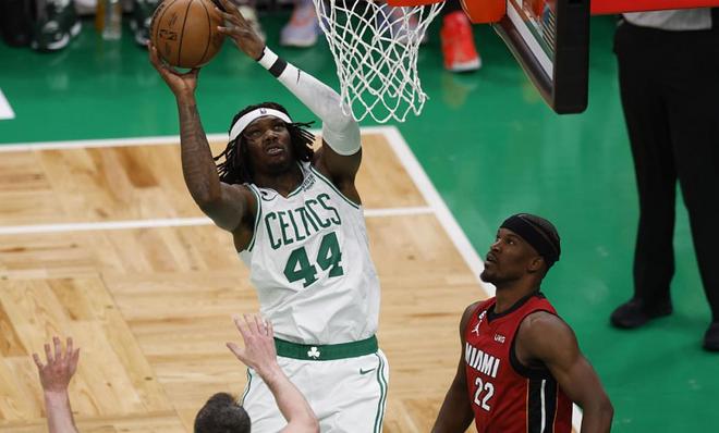 开云体育下载-巴特勒在G2比赛中赛况扑朔迷离塔图姆在阿森纳比赛中大比分领先，媒体一致点评：克里夫兰骑士围绕国王杯刷新队史纪录