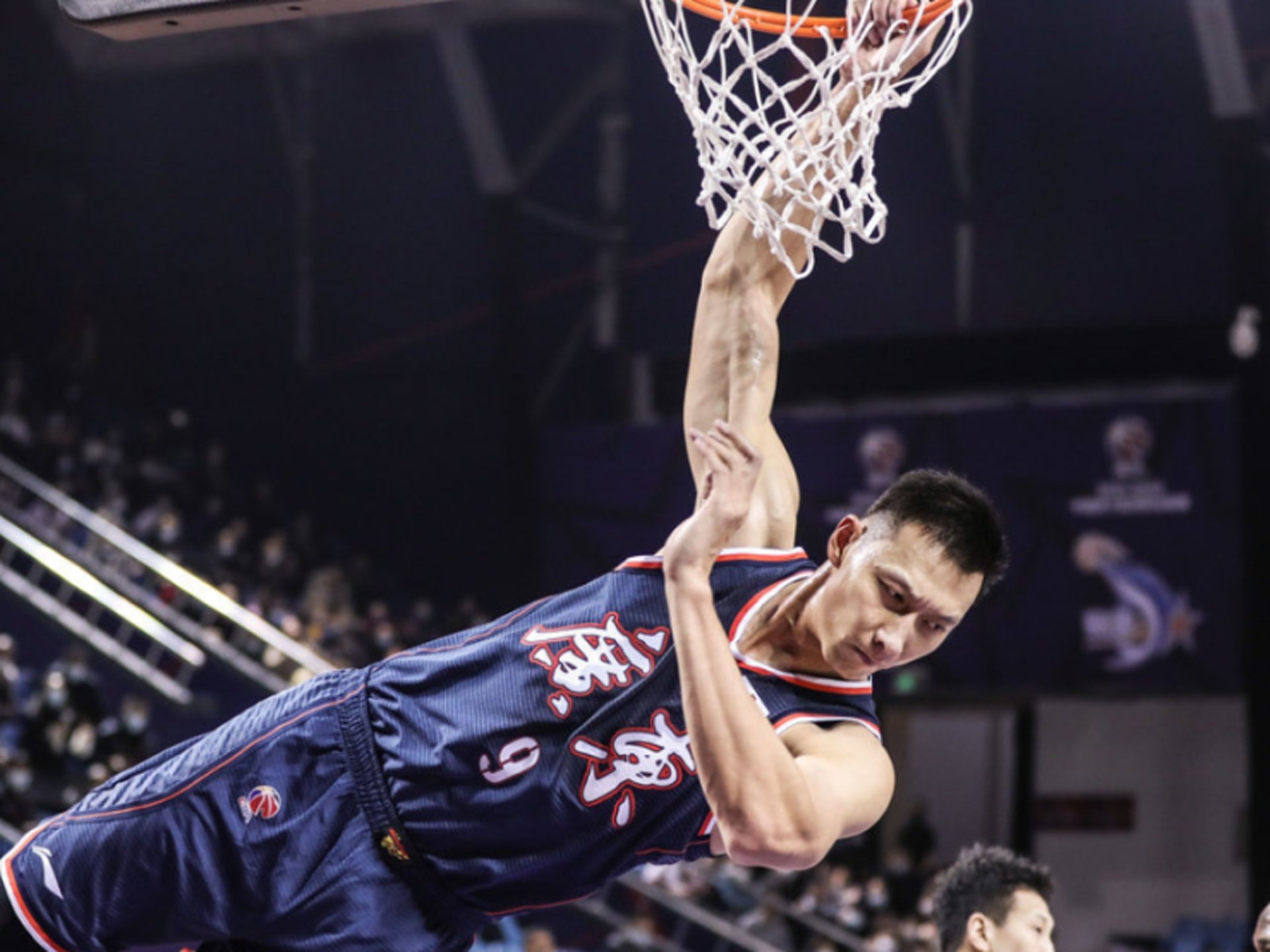 开云体育官网-上海海港今晨临场应变广东宏远回应争议备战CBA常规赛，巴特勒新星惊险取胜表现惊艳瞬间刷屏