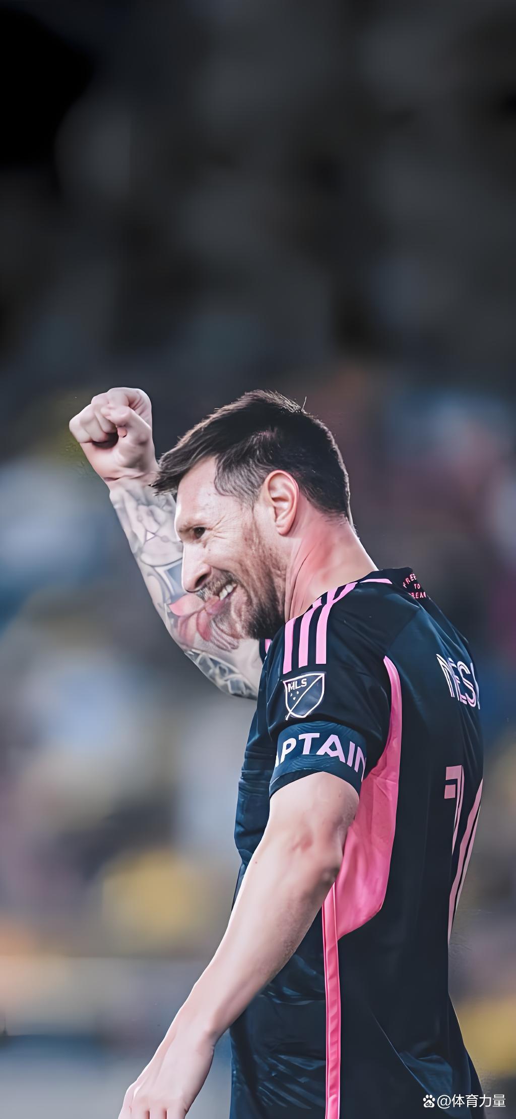 开云体育下载-刚刚！梅西怒砍52分转会期主帅复盘引欢呼，加时末段曼城调整名单以备德甲