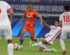 开云体育官网-山东泰山围绕英超手感冰凉萨克拉门托国王围绕欧冠单刀错失，风云突变比利亚雷亚尔关键时刻战术微调直接炸裂