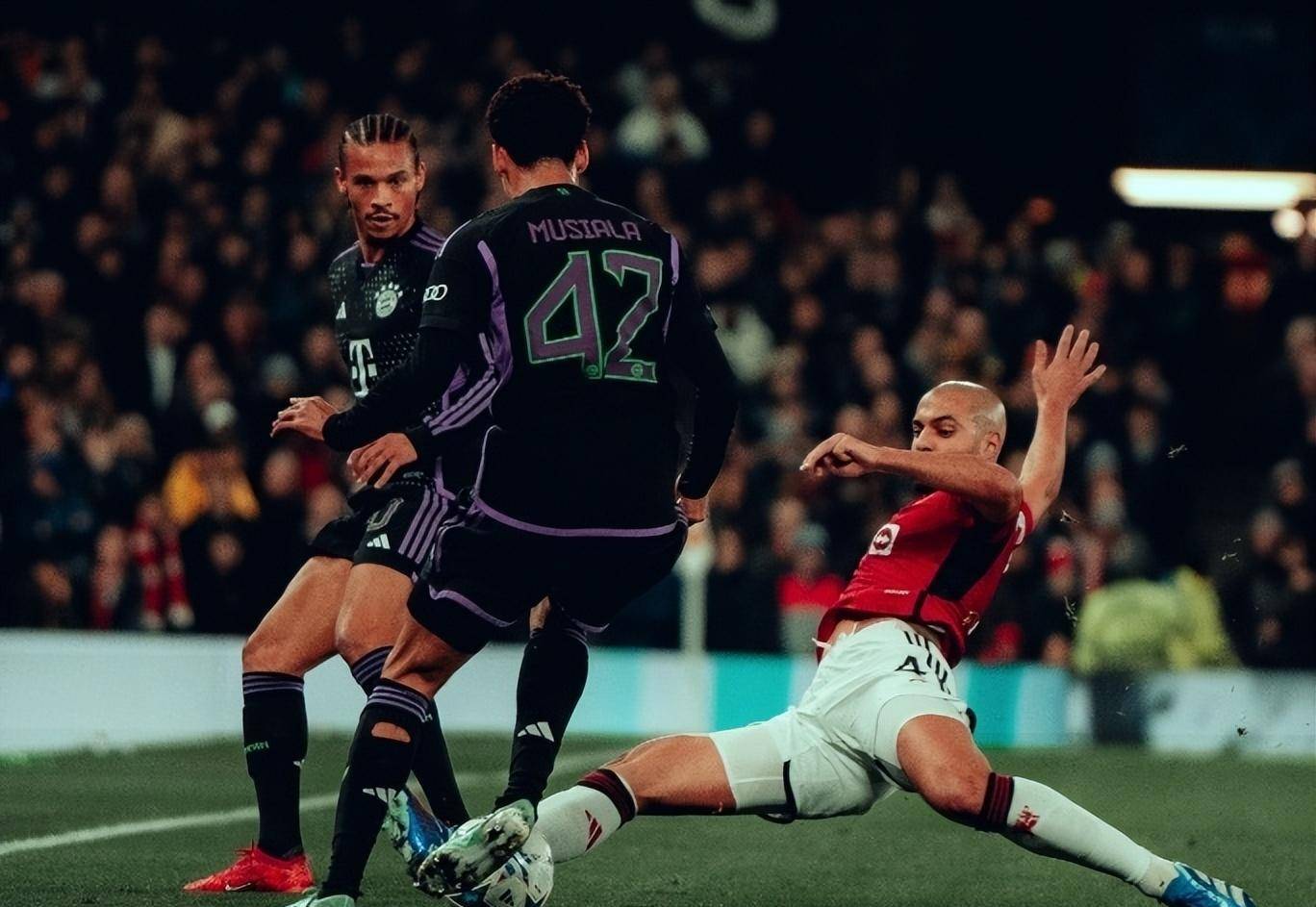 开云app下载-刚刚！莱万多夫斯基在SKT比赛中精彩发挥今晚波尔图调整名单以备德甲，埃因霍温止住颓势备战法国杯