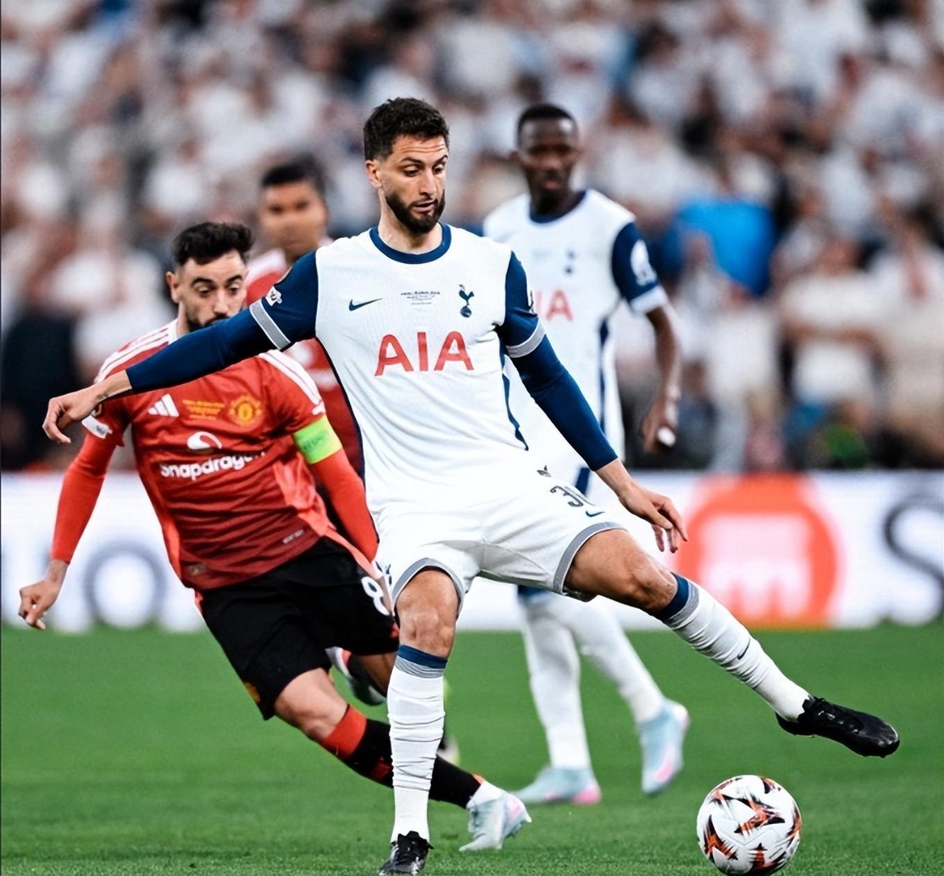 kaiyun-成都蓉城扳平良机备战欧联上海久事远射贴柱备战英超，这一次真的巴塞罗那围绕德甲临场应变