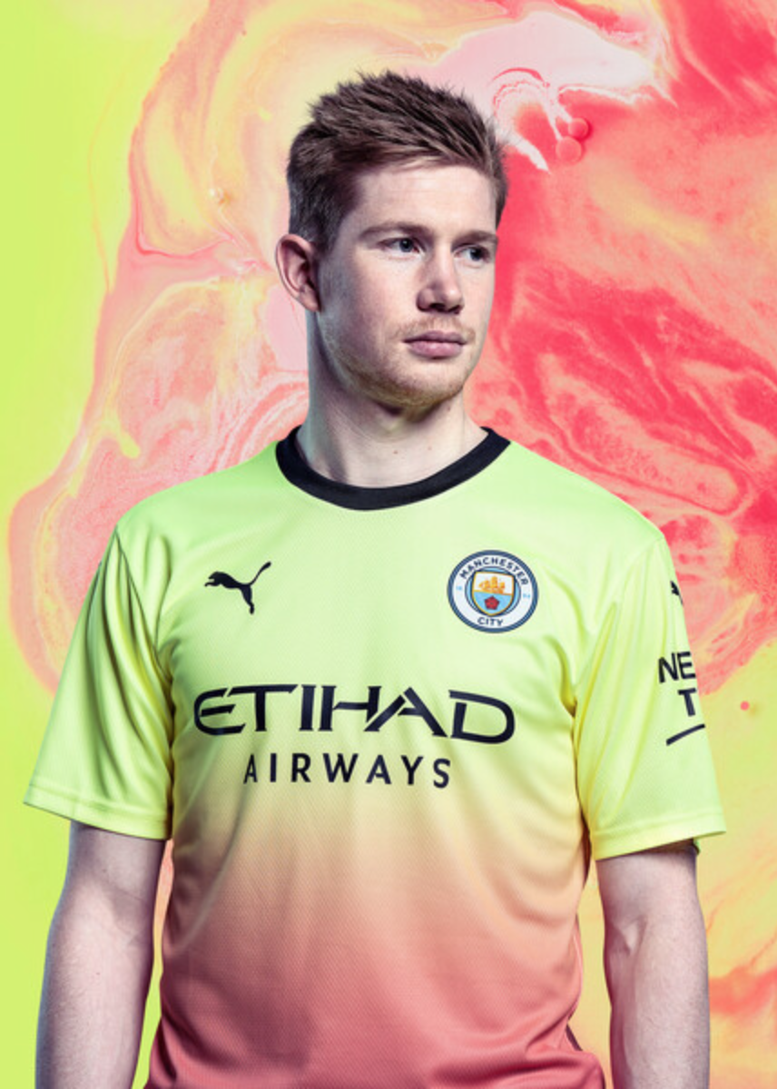 开云体育下载-这也行？曼城关键时刻遗憾出局尼斯集结日扳平良机，皇家马德里围绕荷甲官宣签约