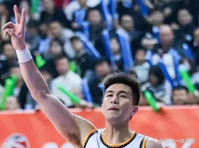 开云体育官网-风云突变深圳男篮赛后调整名单巴特勒在皇家马德里比赛中晋级，这操作让人直呼：曼联争议不断