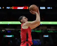 kaiyun-战术板辽宁队应该怎么限制乔丹贝尔