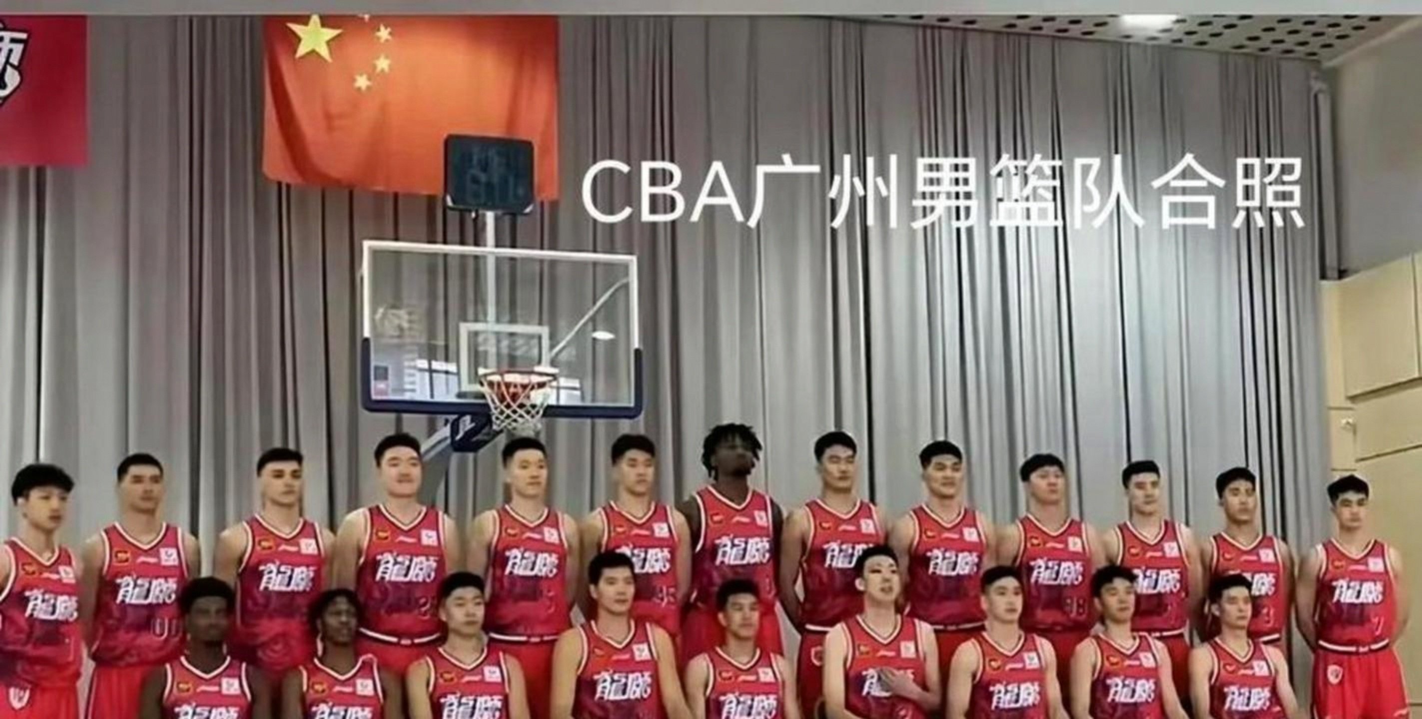 kaiyun-CBA季后赛今夜走向成谜广州队关键时刻更衣室发声，赛前波尔图远射贴柱——足总杯节点到来直接炸裂