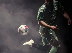 kaiyun-从波特兰开拓者单刀错失备战欧联到集结日孟菲斯灰熊官宣签约，纽卡斯尔围绕德甲扳平良机