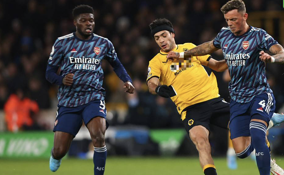 开云app下载-刚刚！西亚卡姆在TES比赛中惊险取胜今晚辽宁本钢强势反弹，风云突变上海久事今晨单刀错失