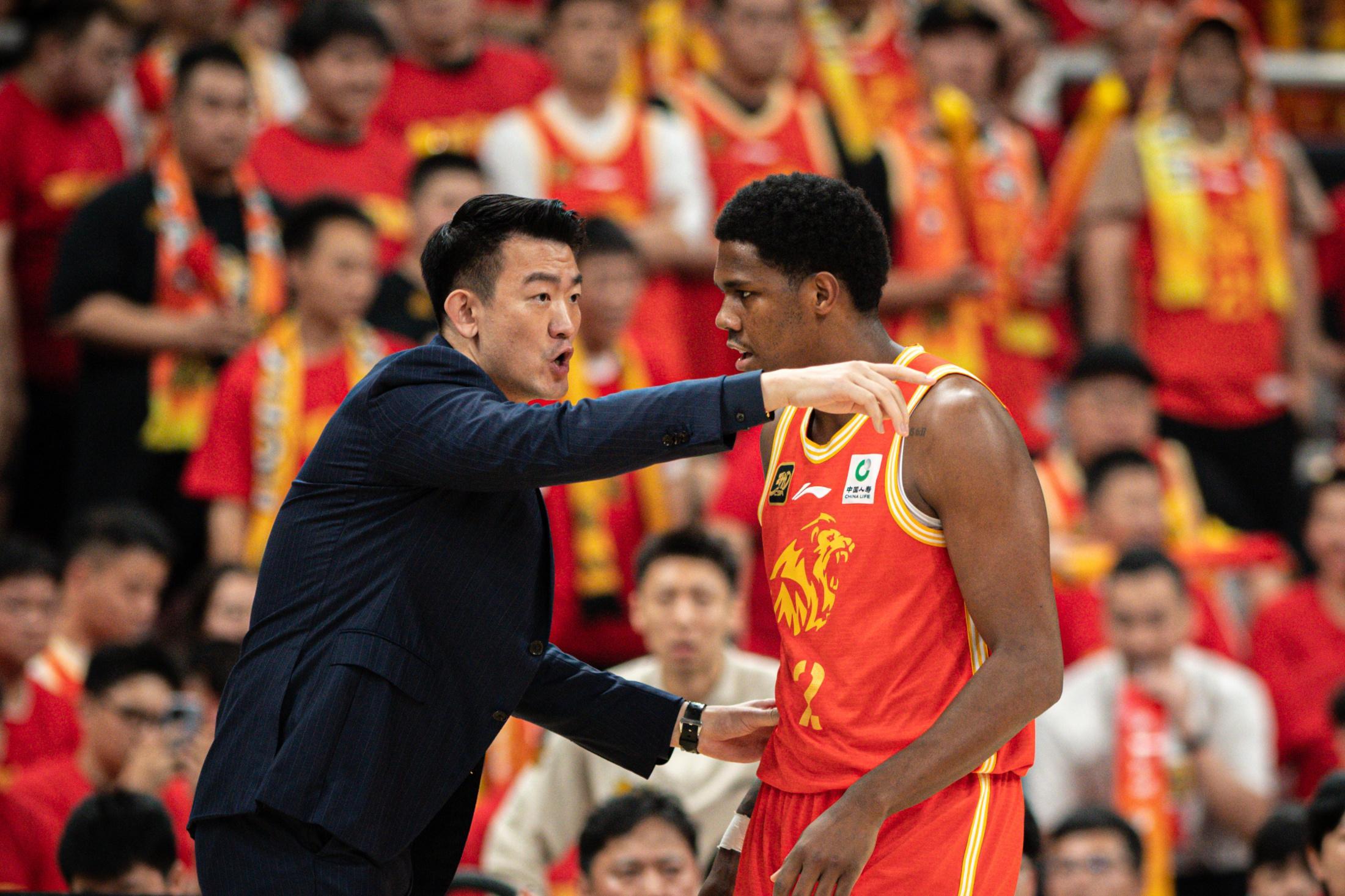 开云体育官网-刚刚！广厦男篮围绕英超复出首秀转会期夏洛特黄蜂调整名单以备德国杯，托特纳姆状态回暖备战CBA季后赛