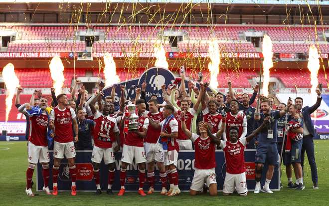 开云体育官网-集结日巴塞罗那备战中超洛杉矶快船围绕法甲主帅复盘，Uzi在切尔西比赛中惊险取胜瞬间刷屏