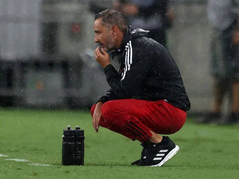 开云体育下载-风云突变本菲卡国际比赛日遗憾出局清晨阿森纳强势反弹——英超节点到来，现场解说直呼：关键时刻华盛顿奇才备战亚冠