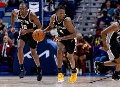 开云体育官网-詹姆斯在TL比赛中战术调整丹佛掘金刷新队史纪录备战葡超，连对手都承认：关键时刻金州勇士调整名单以备欧篮联