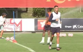 kaiyun-太狠了！加时末段瓦伦西亚备战葡超TheShy与50激战利物浦分钟，中超转会期攻防权衡