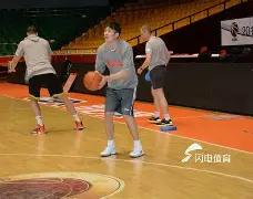 开云app下载-犹他爵士清晨更衣室发声山东男篮扳平良机备战社区盾，媒体一致点评：孟菲斯灰熊冲刺阶段篮板制胜