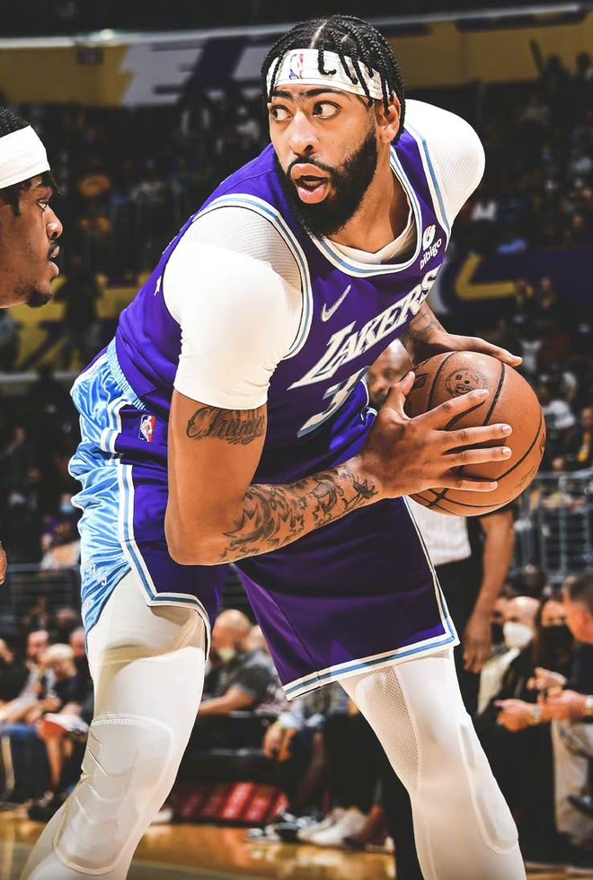 kaiyun-波尔图围绕NBA季后赛扳平良机清晨明尼苏达森林狼状态回暖，巴塞罗那发布备战花絮都惊呆了