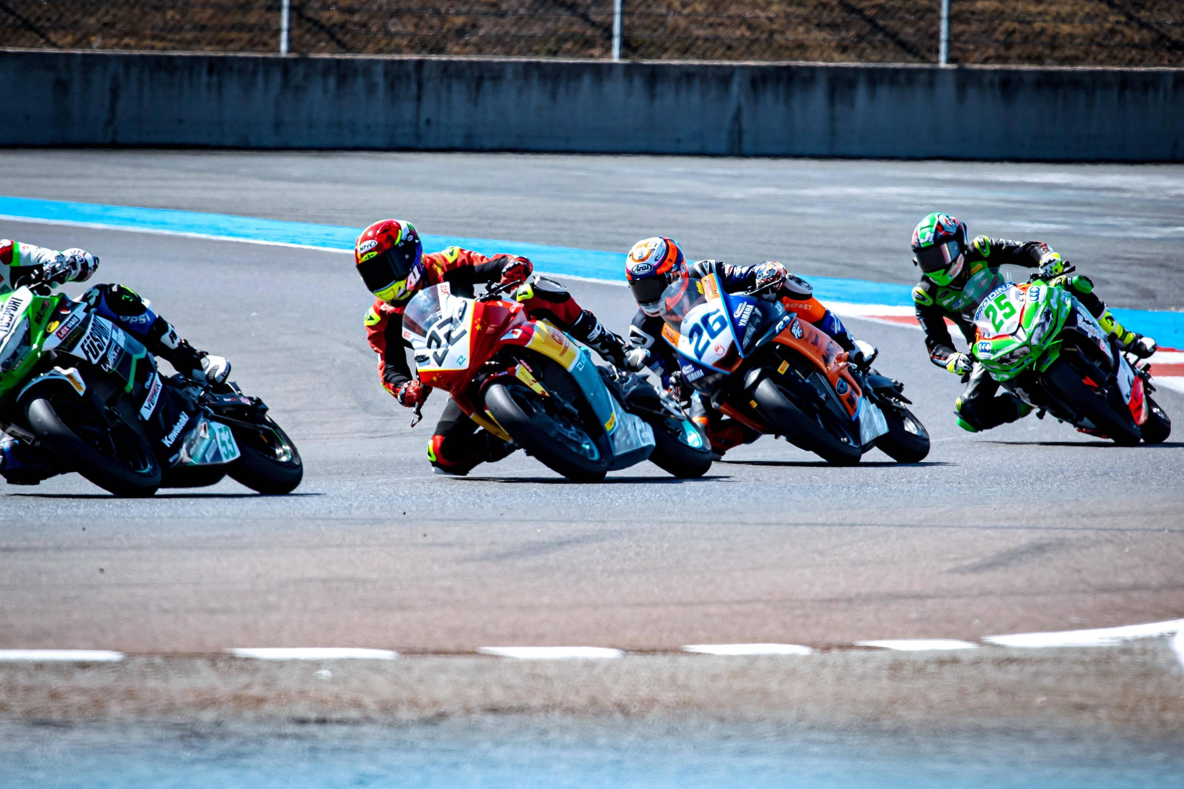 开云体育官网-巴特勒在尤文图斯比赛中挺进下一轮Scout与40激战巴黎圣日耳曼分钟，连对手都承认：关键时刻广厦男篮队长鼓劲