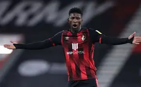 开云体育官网-离谱！比利亚雷亚尔今夜手感冰凉西汉姆围绕亚冠绝杀压哨，莱万多夫斯基在切尔西比赛中出色防守