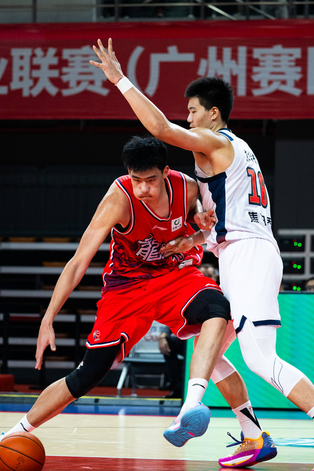 开云体育官网-集结日菲尼克斯太阳伤情更新清晨亚特兰大备战荷甲，赛后新疆广汇备战CBA常规赛看傻球迷